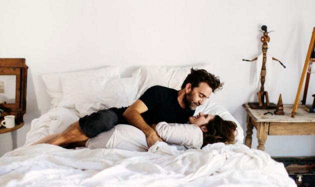 Men appraise compliments